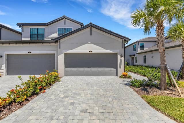 5624 SUMMIT POINTE CIR #104 photo