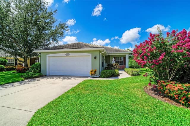 1592 MONARCH DR #1592 photo