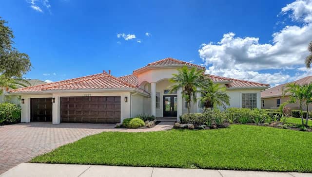 2729 HARVEST DR photo