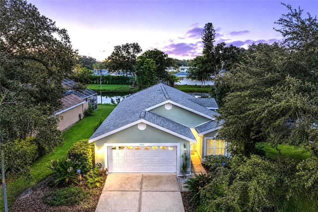 7488 ELEANOR CIR photo