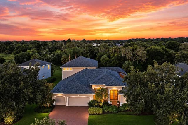 1568 HICKORY VIEW CIR photo