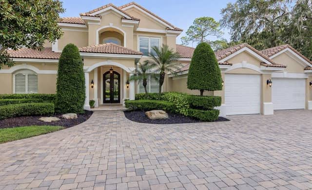 222 SAINT JAMES PARK photo