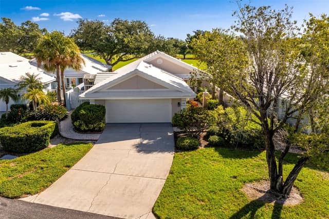 718 BRIGHTSIDE CRESCENT DR #10 photo