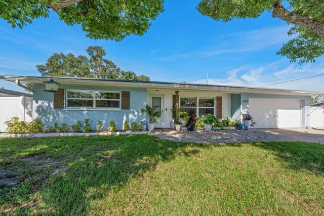 1690 PINEHURST RD photo