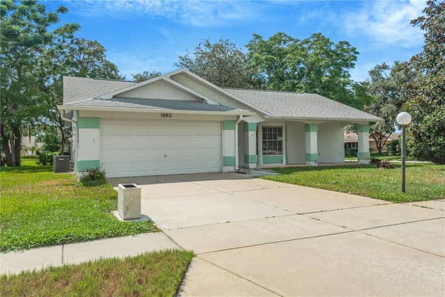 10811 PEPPERTREE LN photo