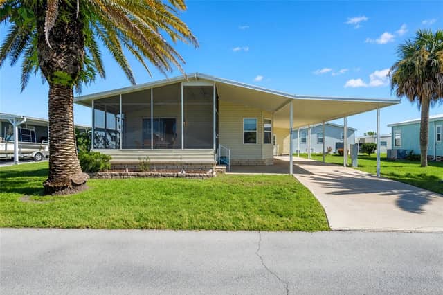 693 RIVERVIEW CIR photo