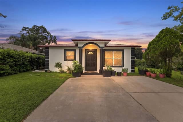 1801 BETHUNE DR photo