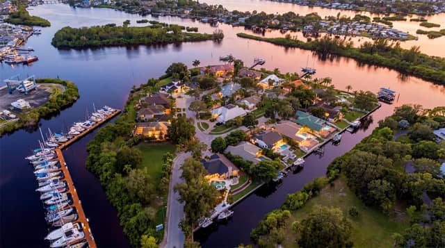 1102 MARINA DR photo