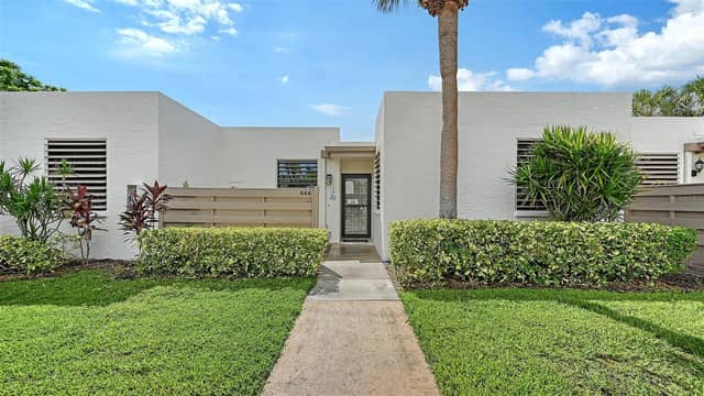 666 WOODLAWN DR #666 photo