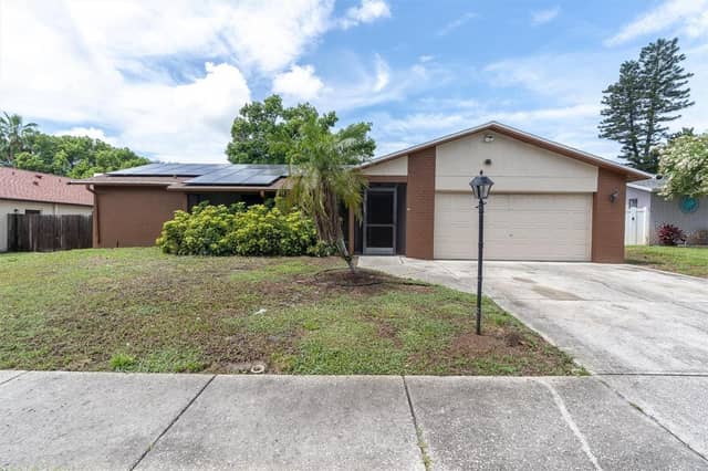 914 HARBOR CIR photo