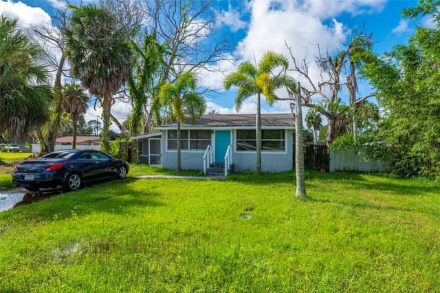 5200 MALLETT DR photo