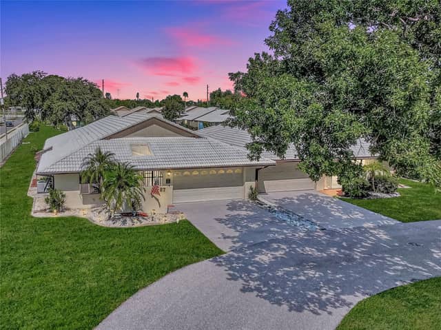 57 SANDSTONE CIR photo
