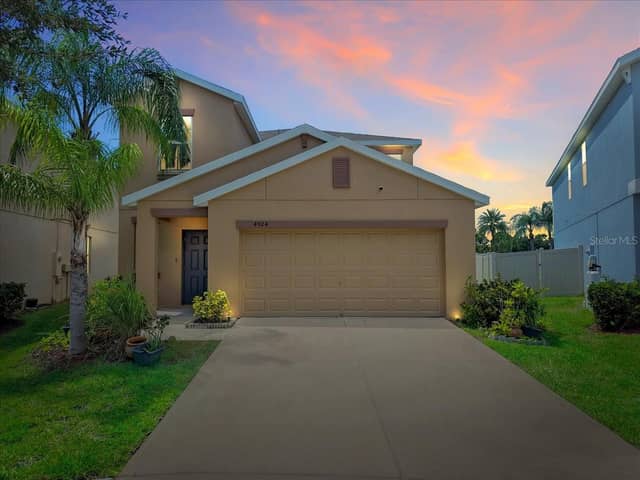 4924 REFLECTING POND CIR photo