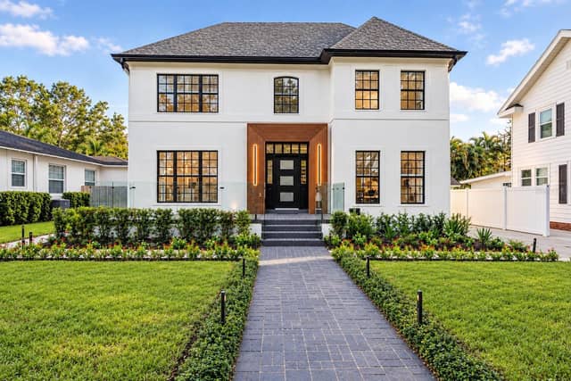 2802 W MORRISON AVE photo