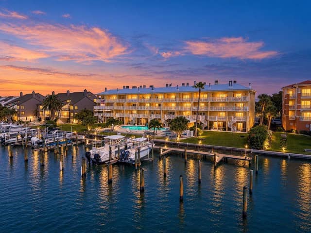 544 PINELLAS BAYWAY S #F8 photo
