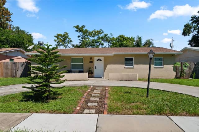 11199 TEMPLE AVE photo