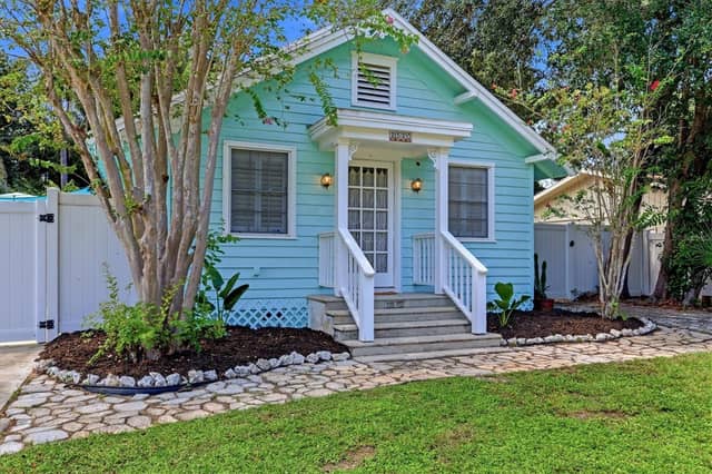 2520 HUNTINGTON AVE photo
