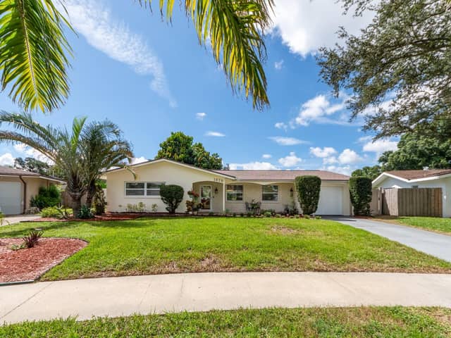 1679 WOODRIDGE DR photo