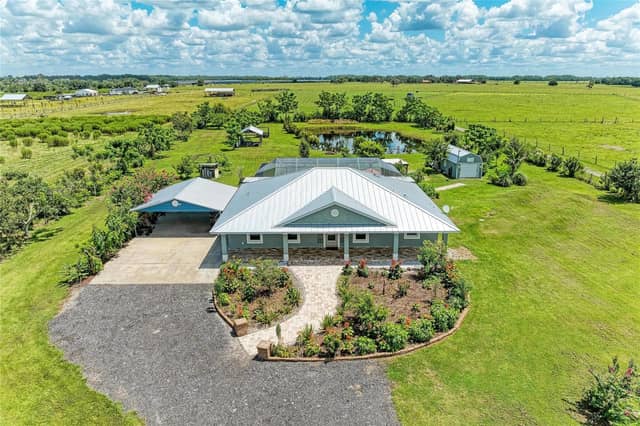 7635 WAUCHULA RD photo