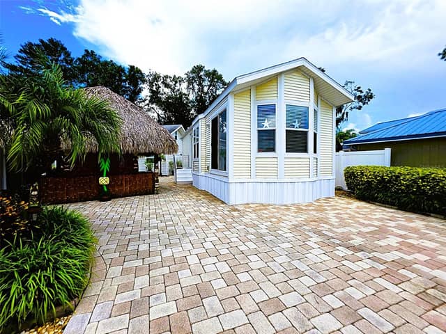20300 LEONARD - LOT 33 photo