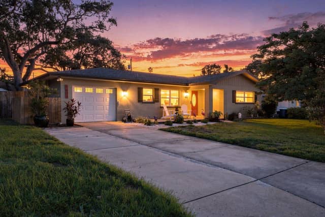 1631 ELIZABETH LN photo