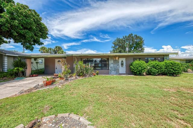 2203 LA SALLE ST photo