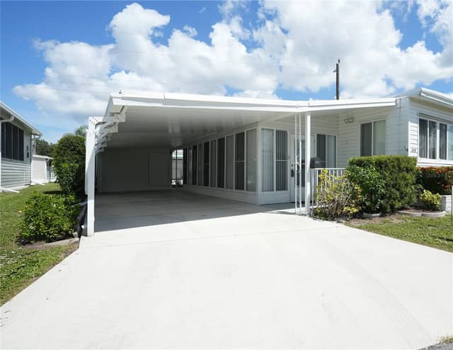 210 SOUTHWINDS DR photo