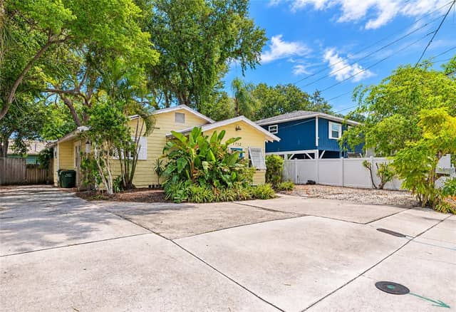 1712 SIESTA DR photo