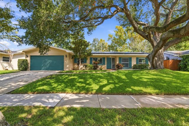 2260 SAINT CHARLES DR photo