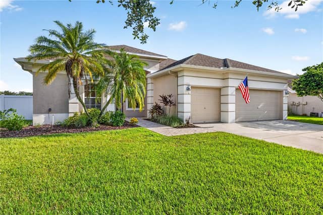 22953 BAY CEDAR DR photo