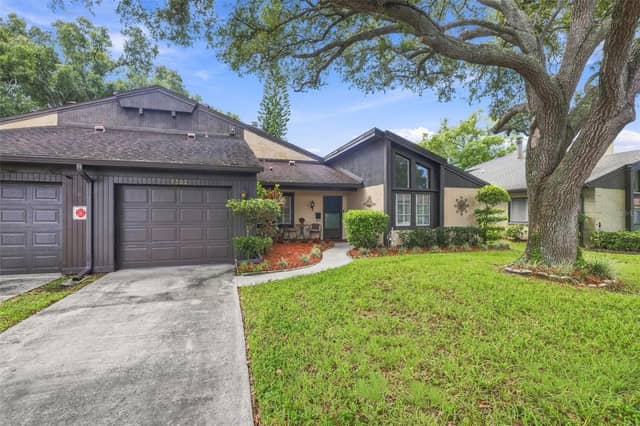 2101 SUNSET POINT RD #1502 photo