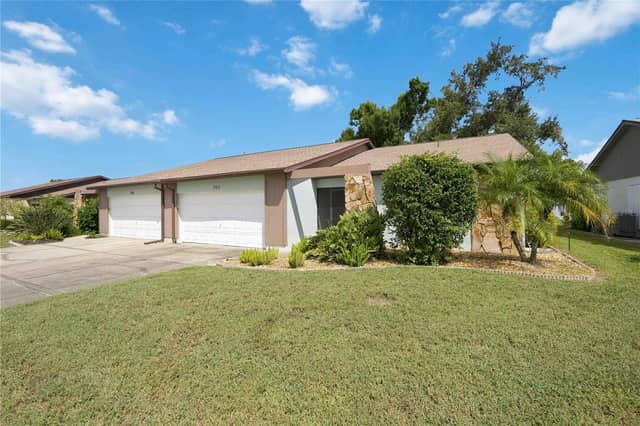 306 PERSIMMON ST #208 photo