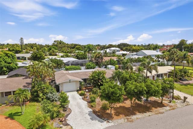 437 BEACH PARK BLVD photo