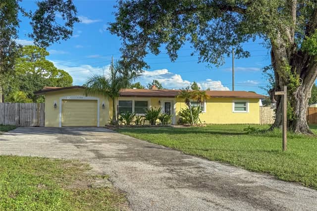1126 CARMELLA CIR photo