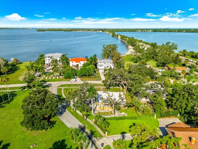 507 PALMA SOLA BLVD photo