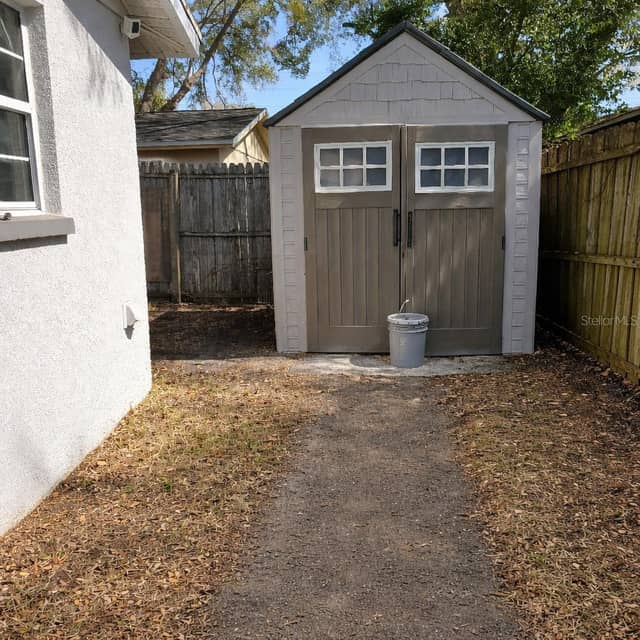 1021 FAIRBURN AVE photo
