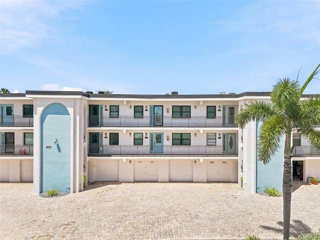 11901 LAGOON LN #202 photo