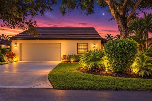 3634 GLEN OAKS MANOR DR photo