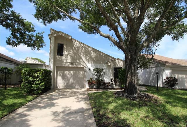 390 S WOODLANDS DR photo