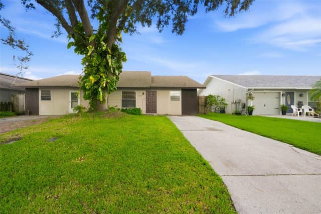 22795 PENNY LOOP photo
