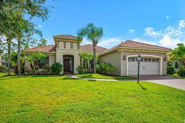 8256 LARKSPUR CIR photo
