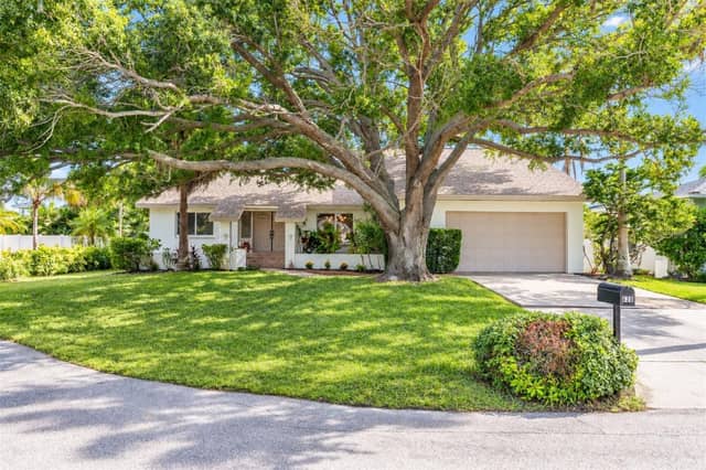 630 PINTA DR photo