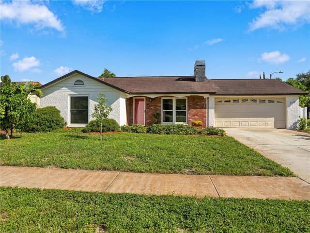 6743 LARCHMONT AVE photo