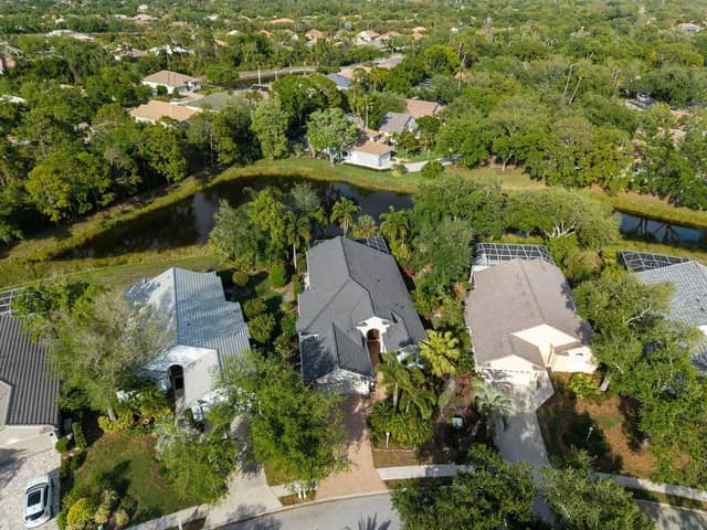 7117 VICTORIA CIR photo