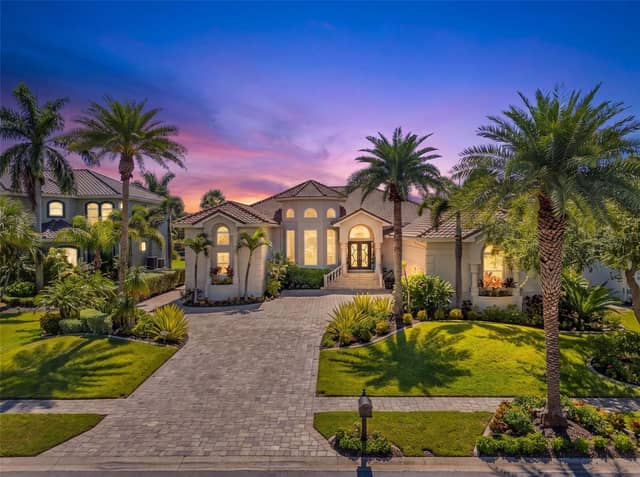 6320 PASADENA POINT BLVD photo