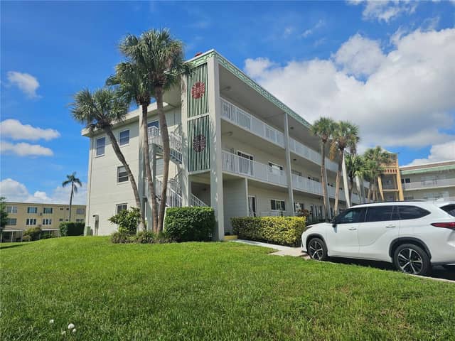 2070 WORLD PARKWAY BLVD #22 photo