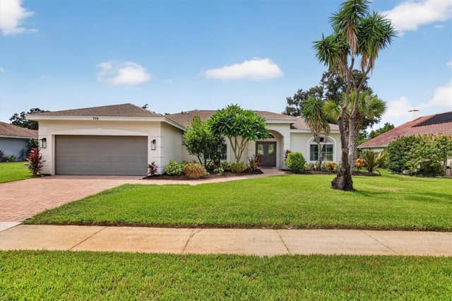 714 HIDDEN LAKE DR photo