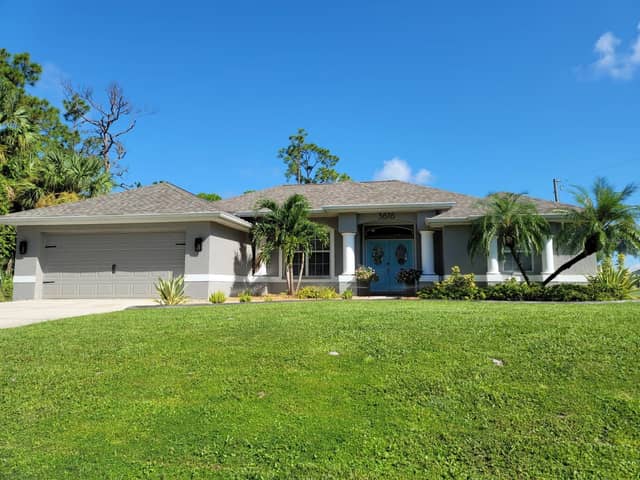 3676 DIAMOND AVE photo