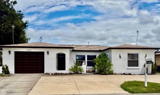8345 FOX HOLLOW DR photo