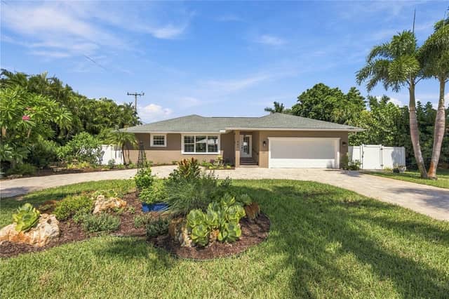 444 BAYCREST DR photo